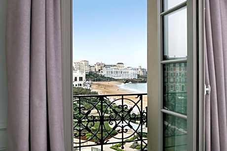 Twin Room with Beach View