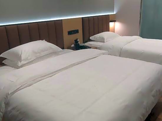 7Days Inn Zhuhai Hengqin Changlong Wanzai Port – Zhuhai, IA