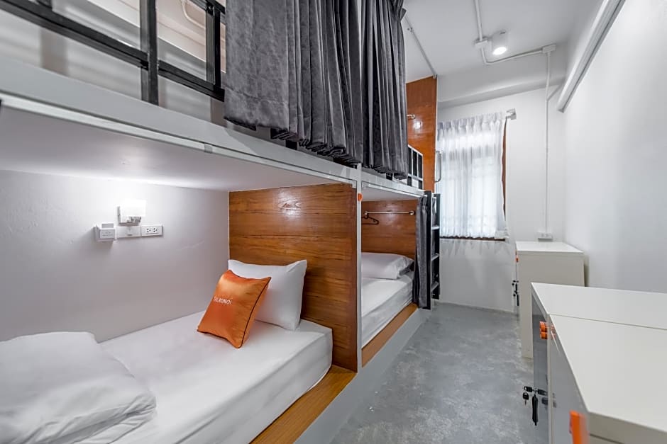 Tiny Taladnoi Hostel