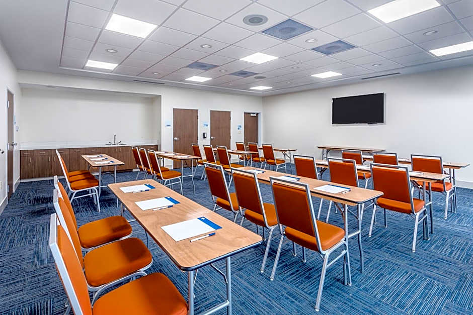 Holiday Inn Express & Suites Hammond By IHG