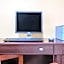 Days Inn & Suites by Wyndham Rochester South