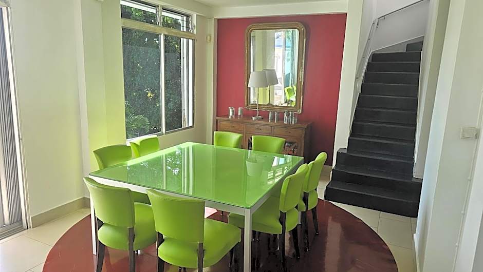 Habitation Villa Les Cassias