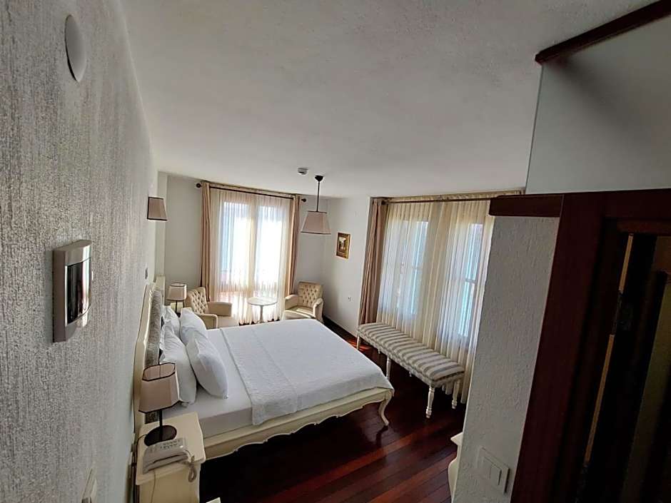 Ferahi Evler Ayvalık