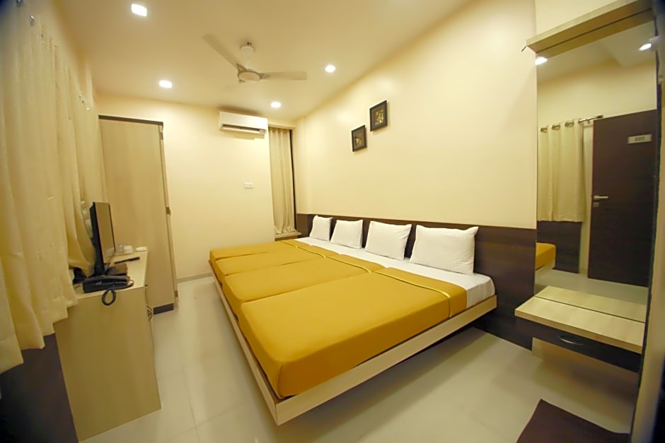 Hotel Madhuri Executive
