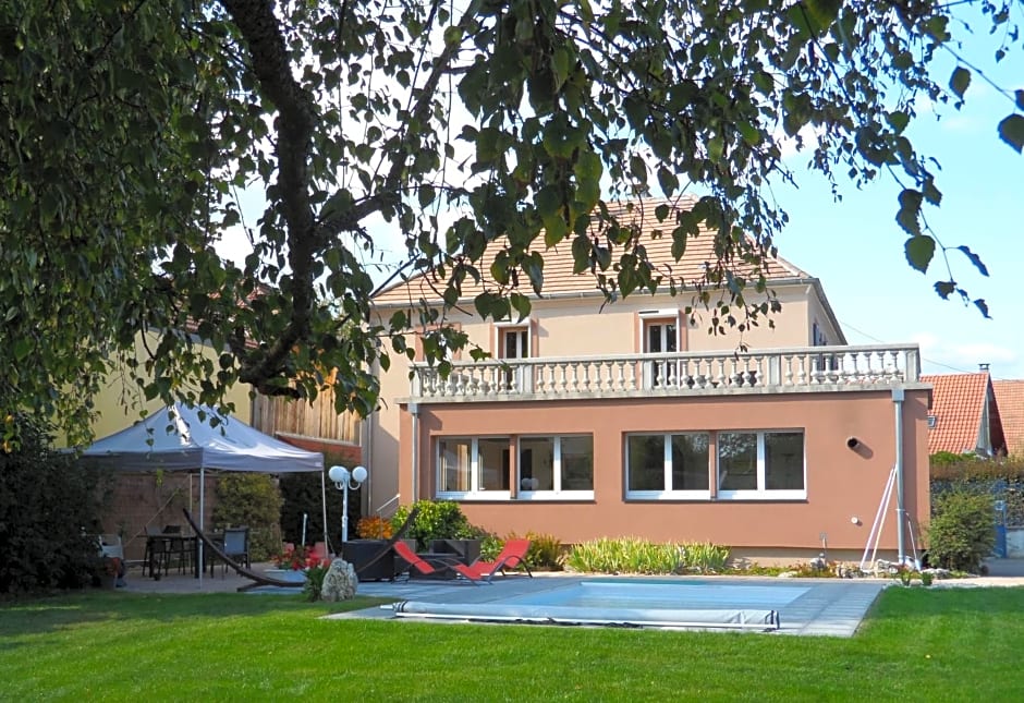 Maison Curiale