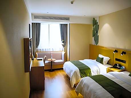 2 Bed Twin Superior Room