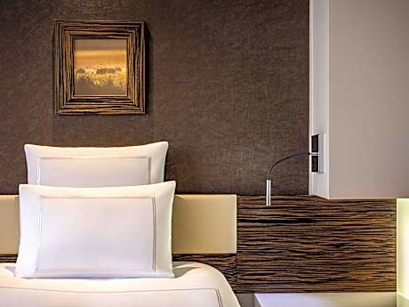 Grande King Room