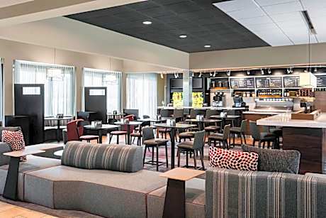 Courtyard by Marriott Chicago O'Hare