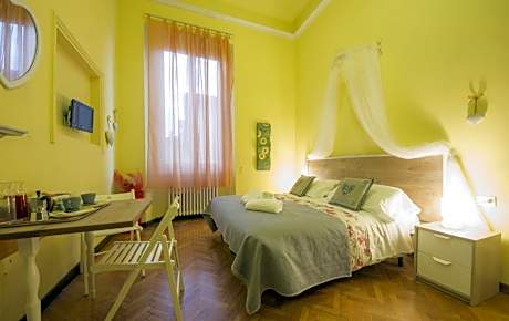 Double or Twin Room with Private External Bathroom