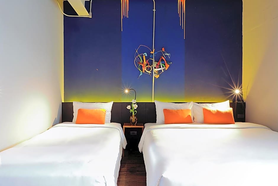 Mestyle Garage Hotel