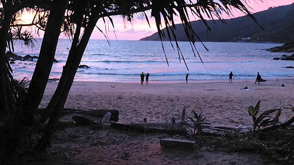 Baan Si Khao yanui