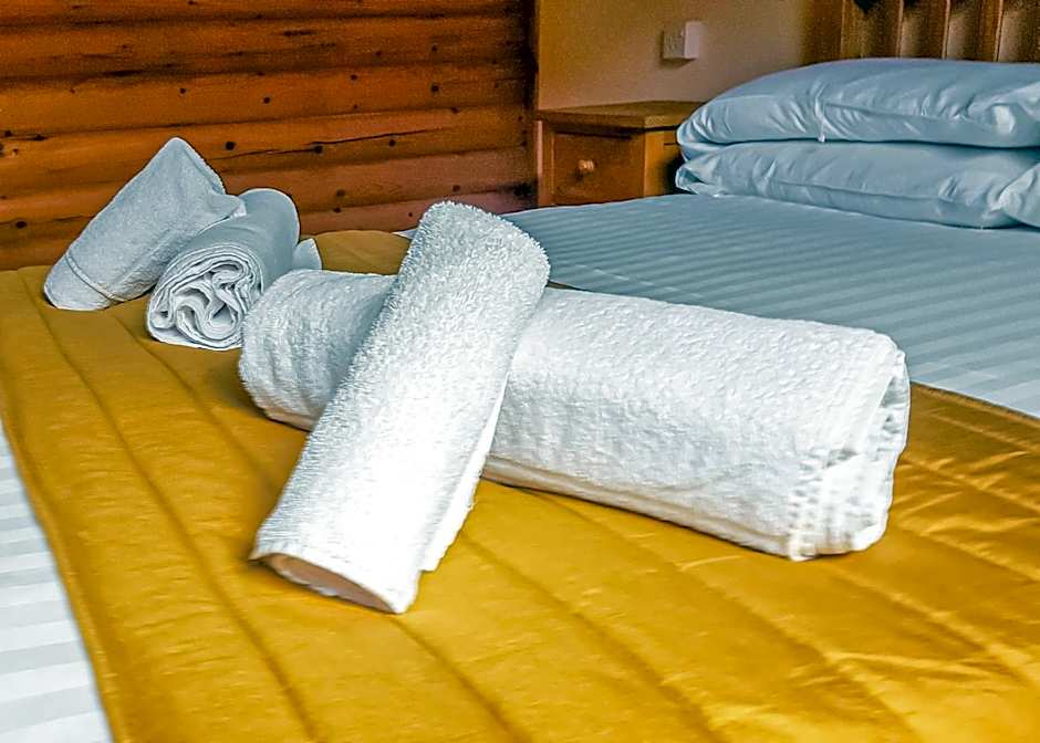 Pantglas Hall Lodges