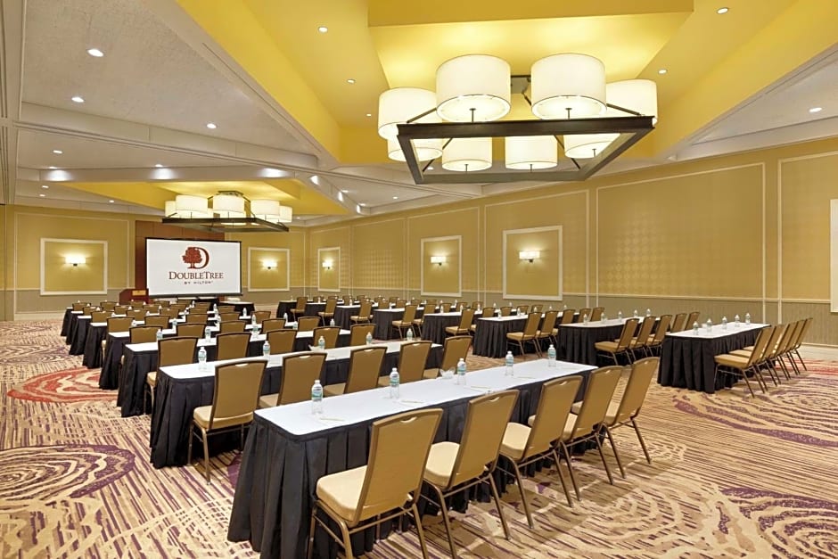 DoubleTree By Hilton Somerset Exec. Meeting Center