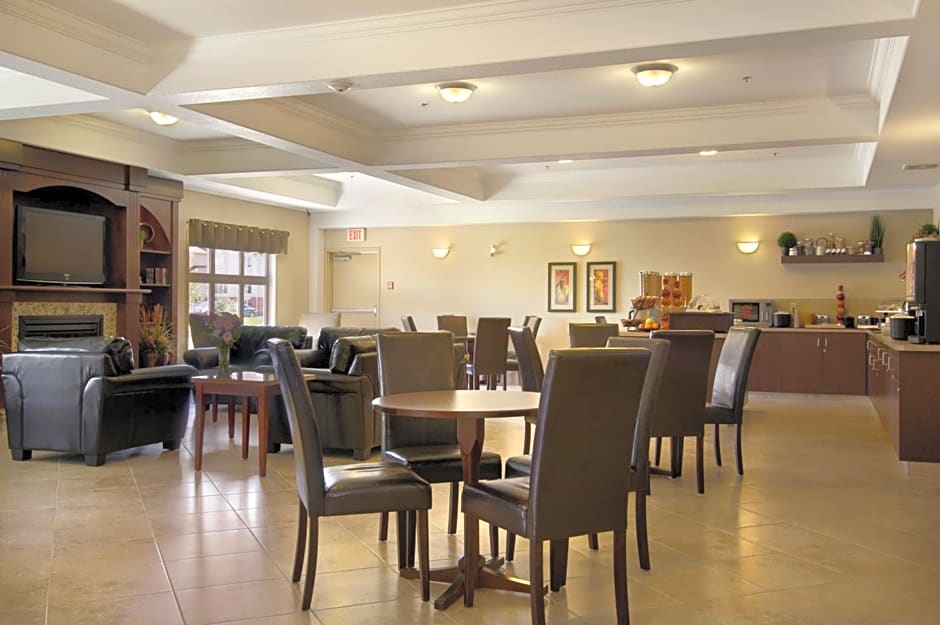 Ramada by Wyndham High River