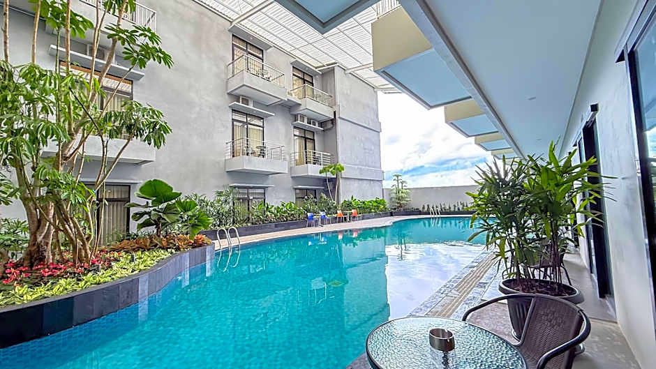 SAVANA HOTEL & CONVENTION MALANG