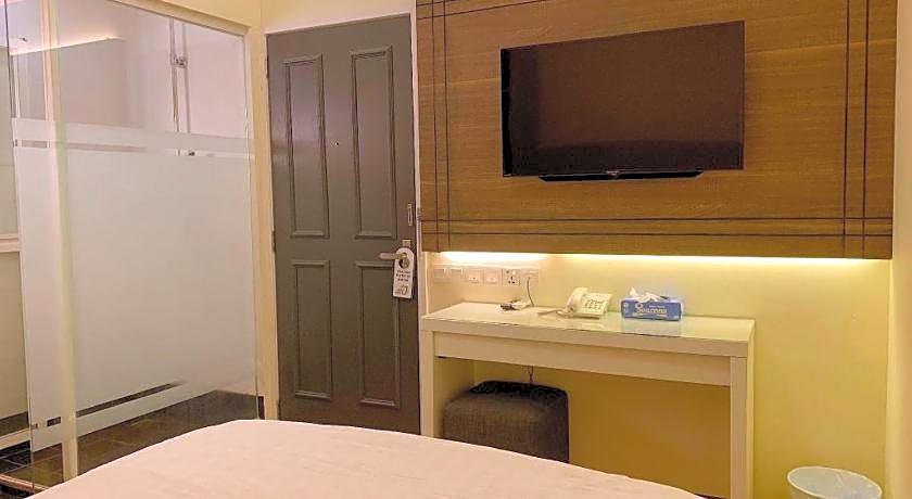iStay Hotel