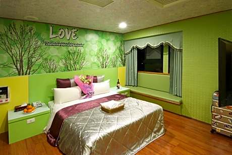 Superior Double Room - No Parking