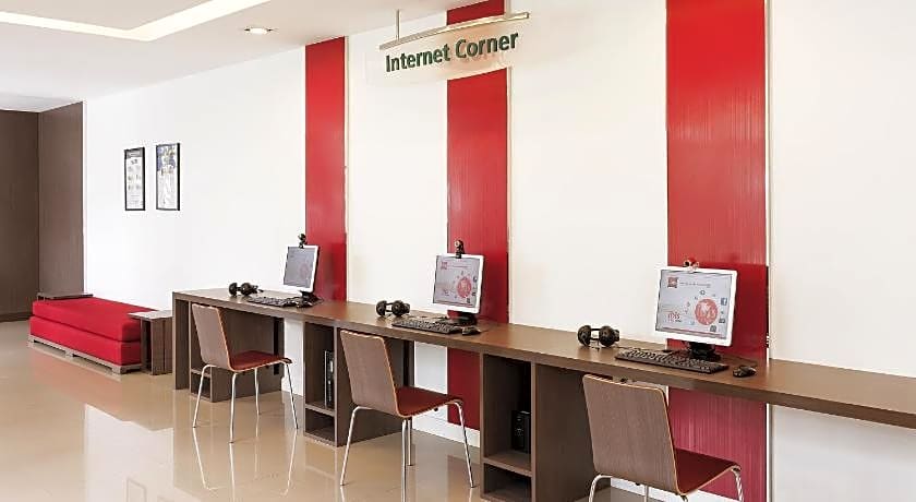 Ibis Bangkok Riverside