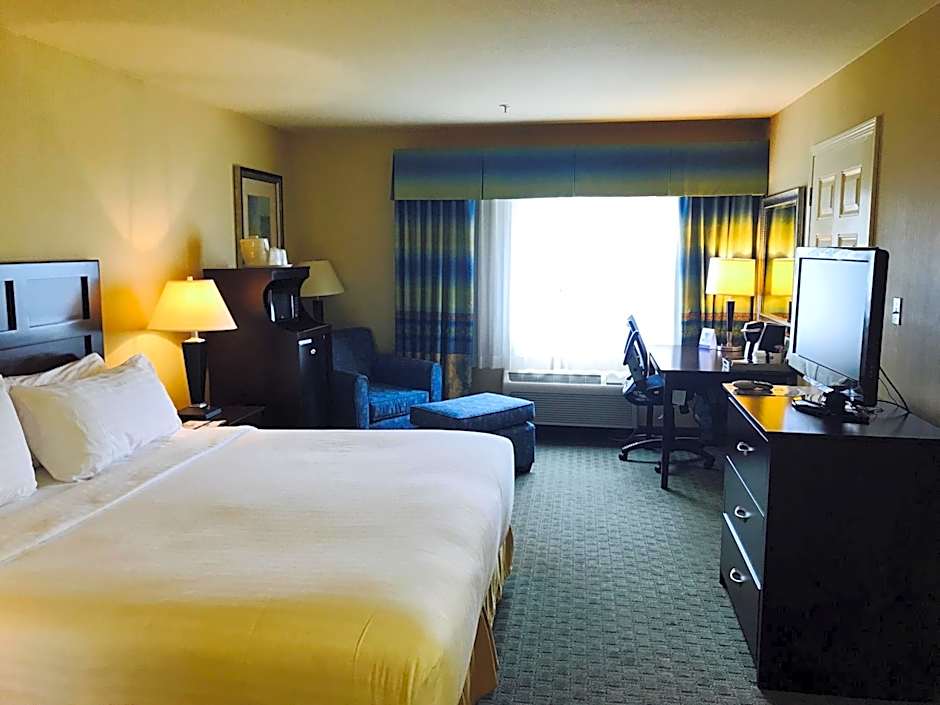 Holiday Inn Express Fort Bragg By IHG