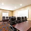 Econo Lodge Inn & Suites East Houston I-10