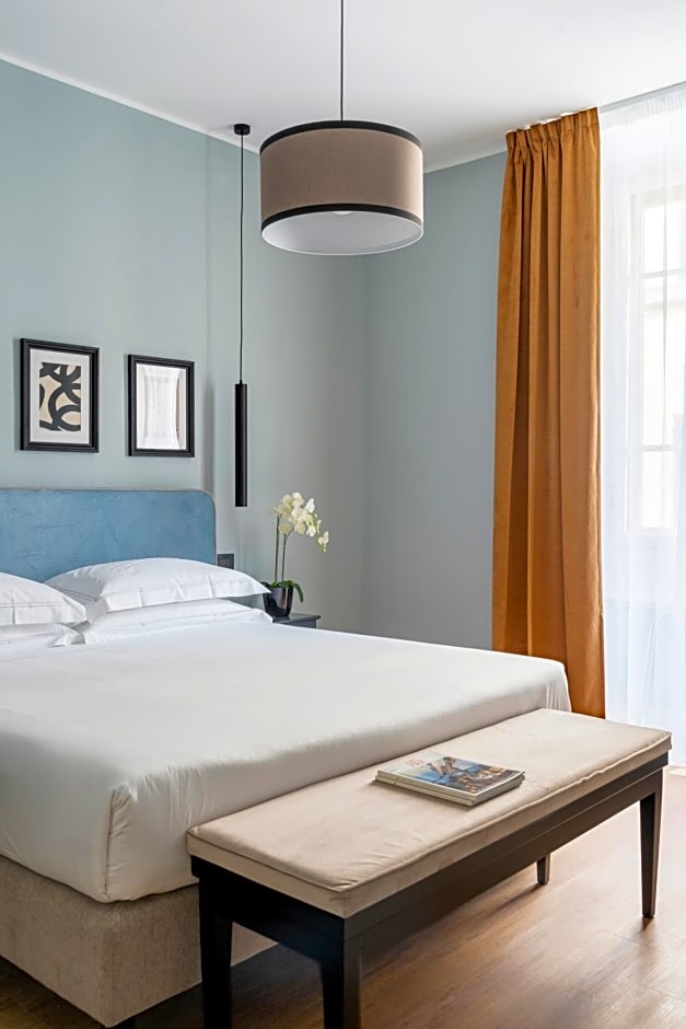 Flom Boutique Hotel