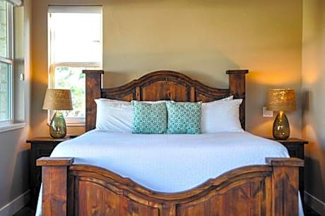 Hill Country Casitas