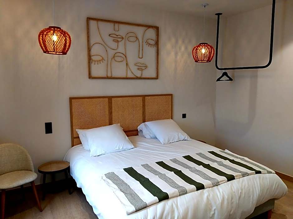 Intense Boutik-Hôtel