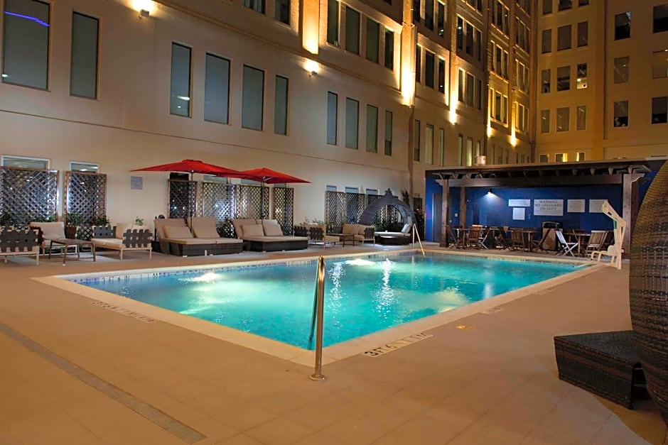 Fairfield Inn & Suites by Marriott Dallas Downtown