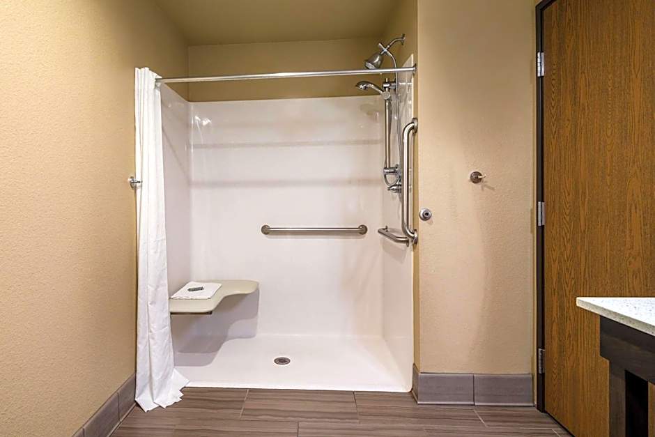 Best Western Golden Spike Inn & Suites