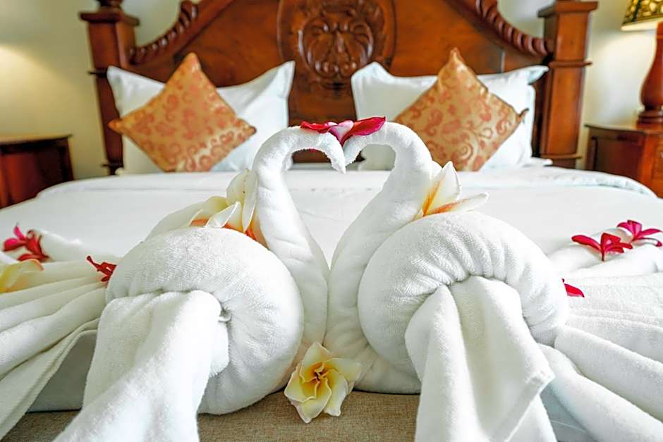 Pursat Riverside Hotel & Spa