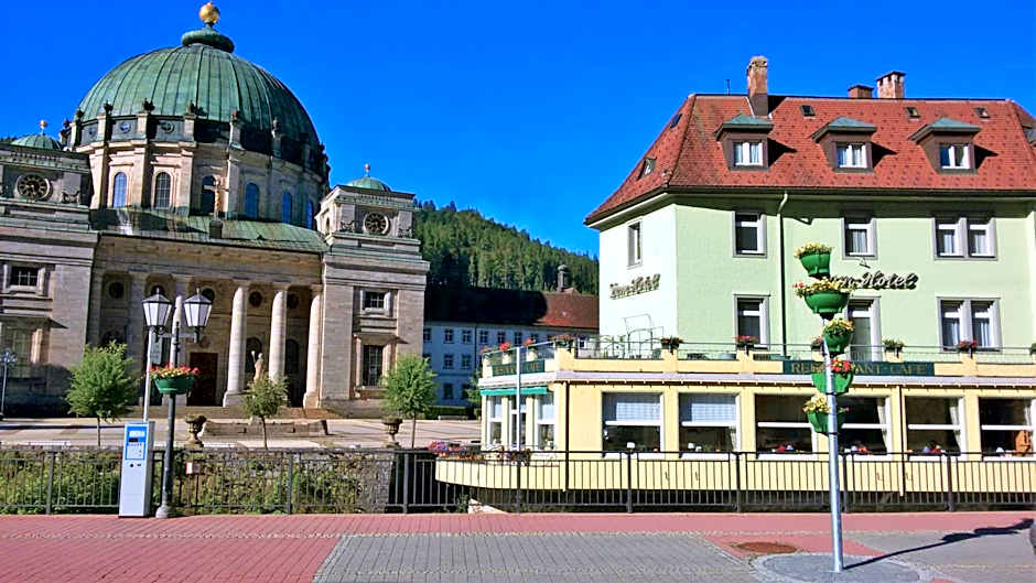 Dom-Hotel