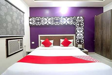 Hotel AnandLok By WB Inn