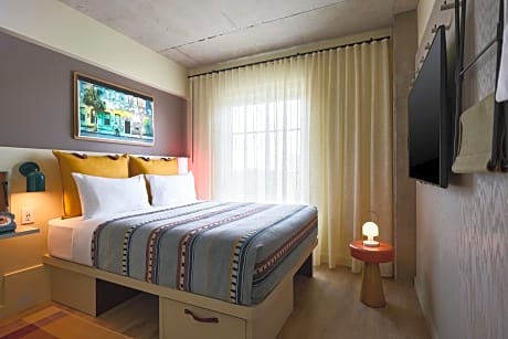 Queen Room - Hearing Accessible
