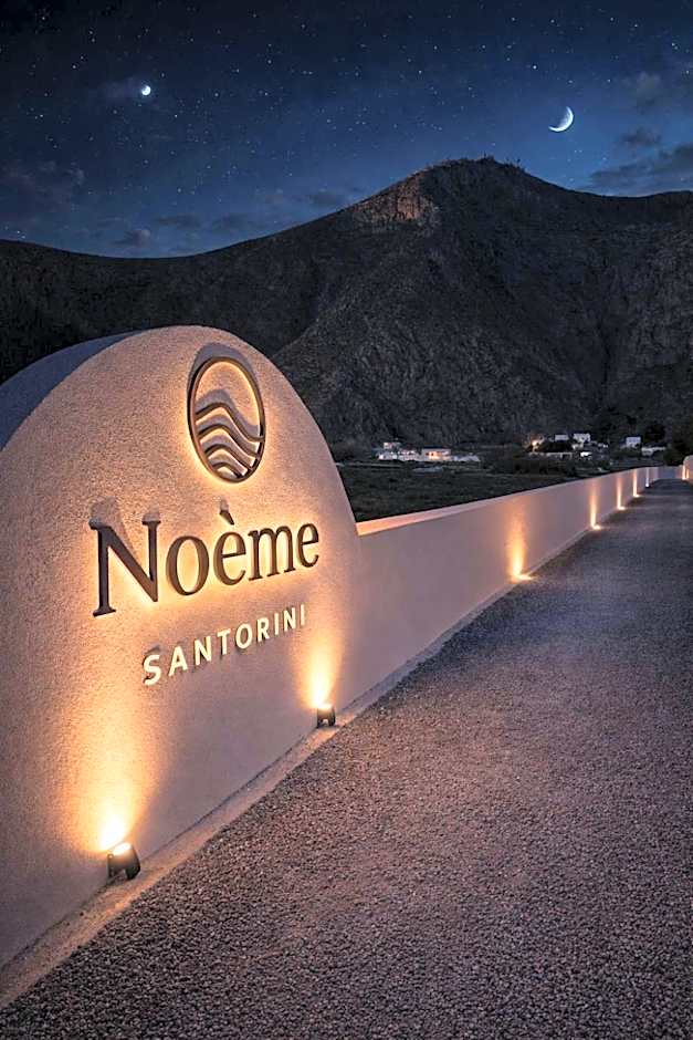 Noème Santorini