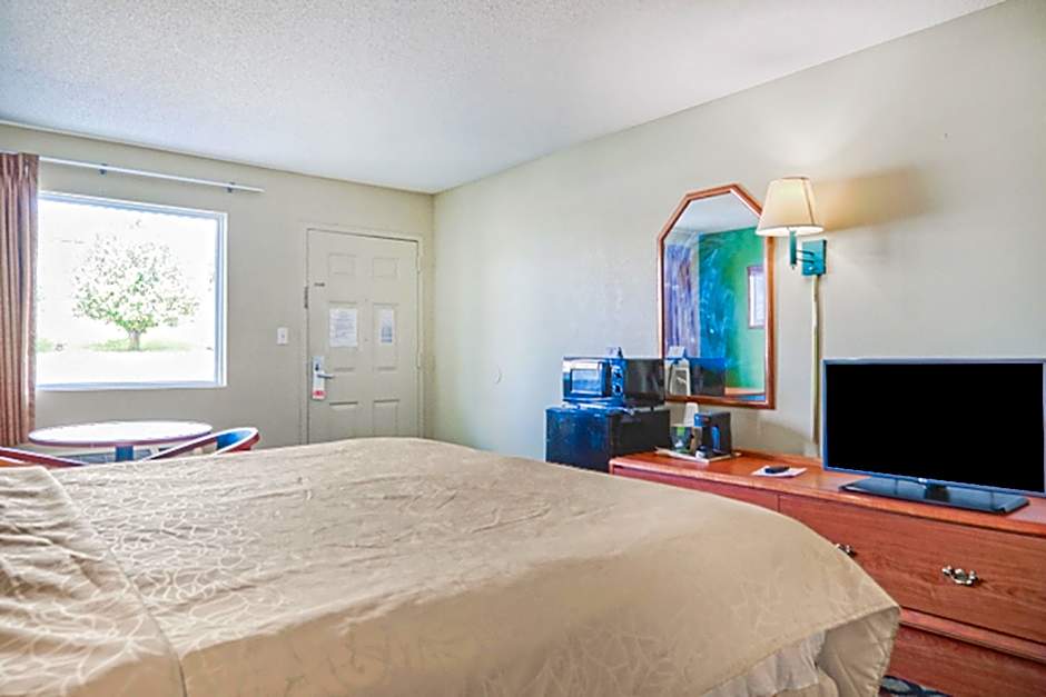 Economy Inn By OYO Ashburn