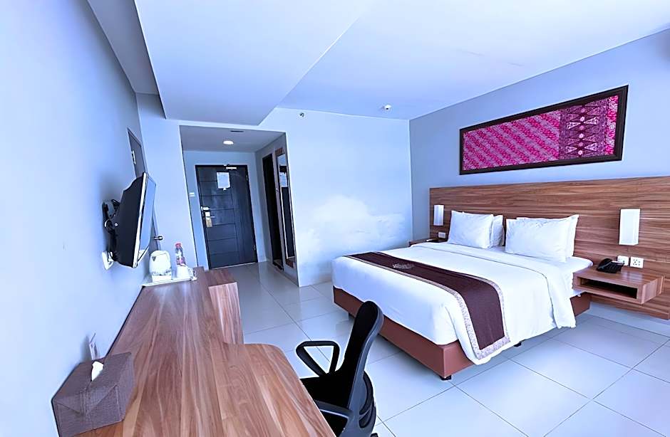 Grand Inna Samudra Beach