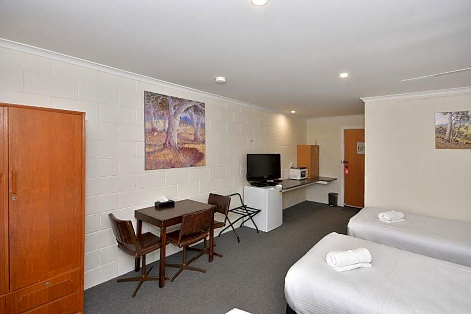 Inglewood Motel and Caravan Park Victoria