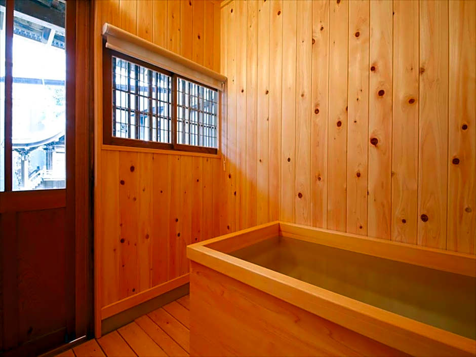 Yamasaki Ryokan Q Nakamonzenya