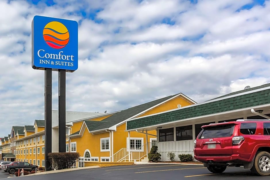 Comfort Inn & Suites Nashville Near Tanger Outlets