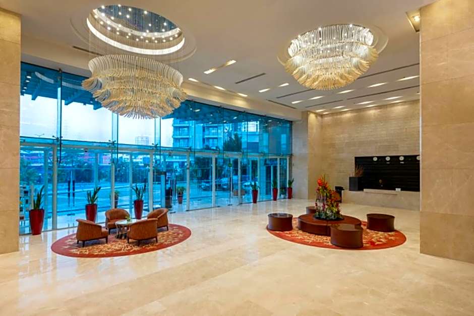 Crowne Plaza Kochi By IHG