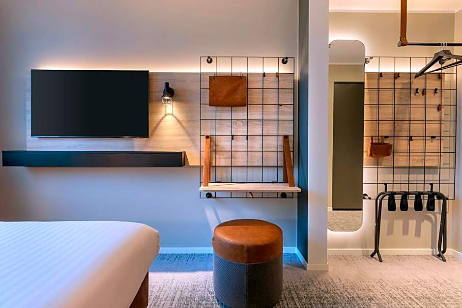 Moxy by Marriott Berlin Ostbahnhof