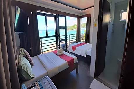 Family Room with Sea View
