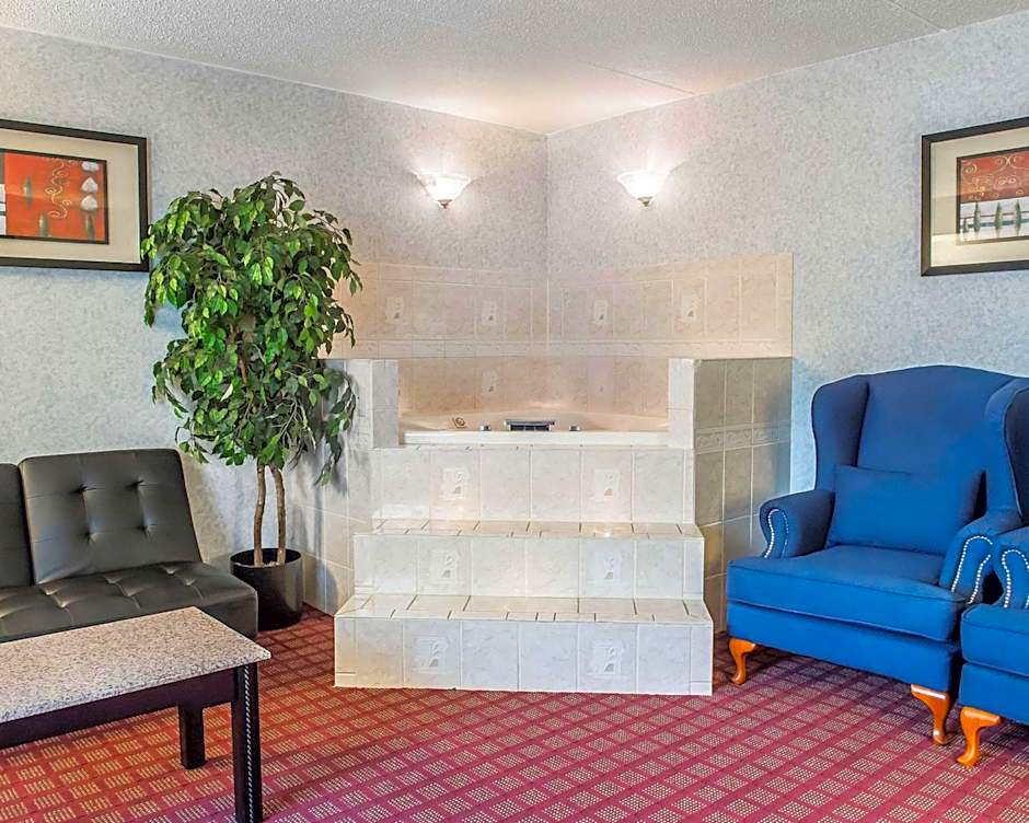 Quality Inn & Suites North Gibsonia