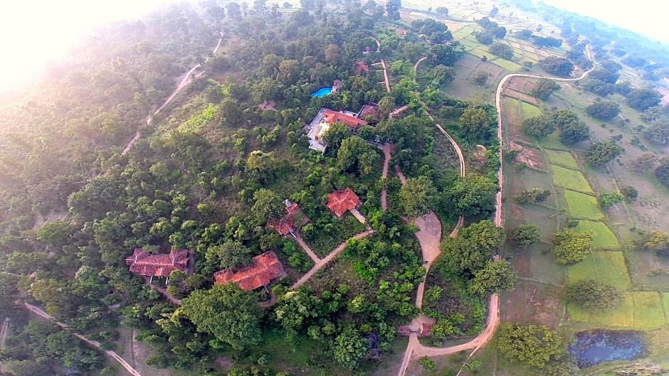 Pugdundee safaris - Kanha Earth Lodge