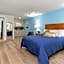 Extended Stay Gun Barrel City