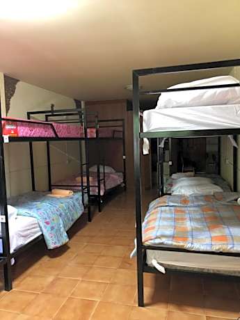 Bed in 10-Bed Mixed Dormitory Room