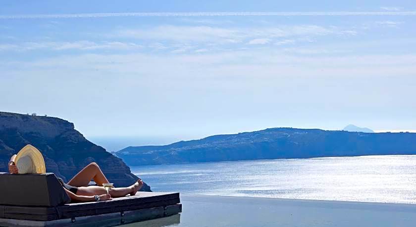 Caldera's Lilium Villas