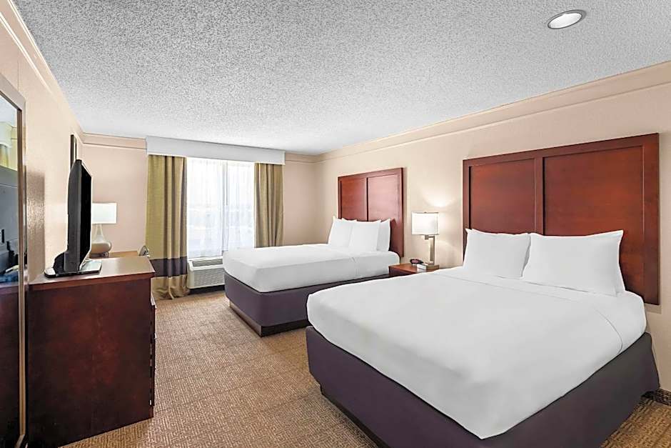 Comfort Inn & Suites Heath - Newark South