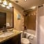 Sundial Lodge Larger Penthouse by Canyons Village Rentals