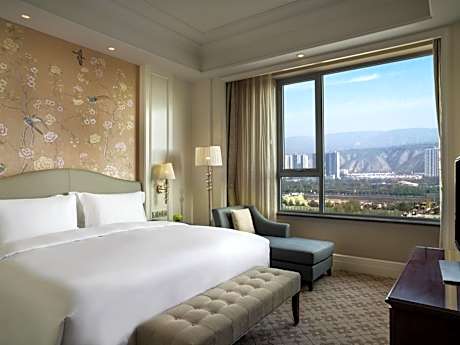 Luxury Club King Room - Club Access